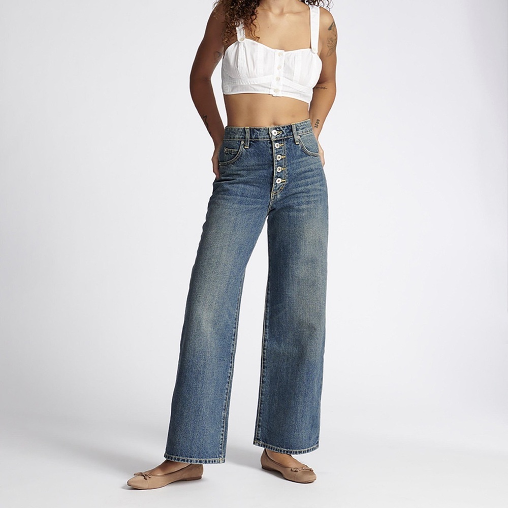 Eve Denim Charlotte Culotte in Soho. Size 25 (runs large).